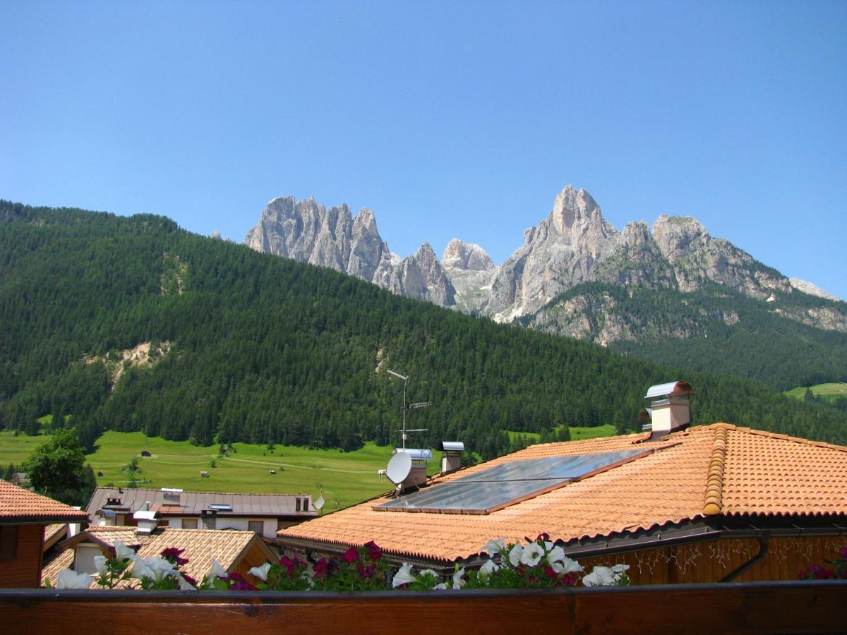Hotel Nes Crepes Pozza di Fassa Zimmer foto